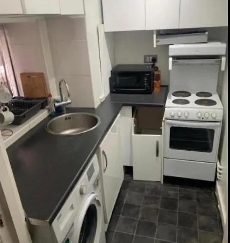 Studio Apartment Eastbourne Town Centre South Street